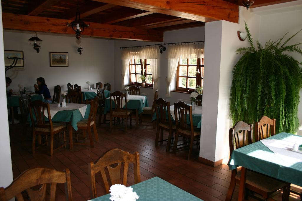 Bed and Breakfast Kadarta Vendeglo Panzio Veszprém Exterior foto